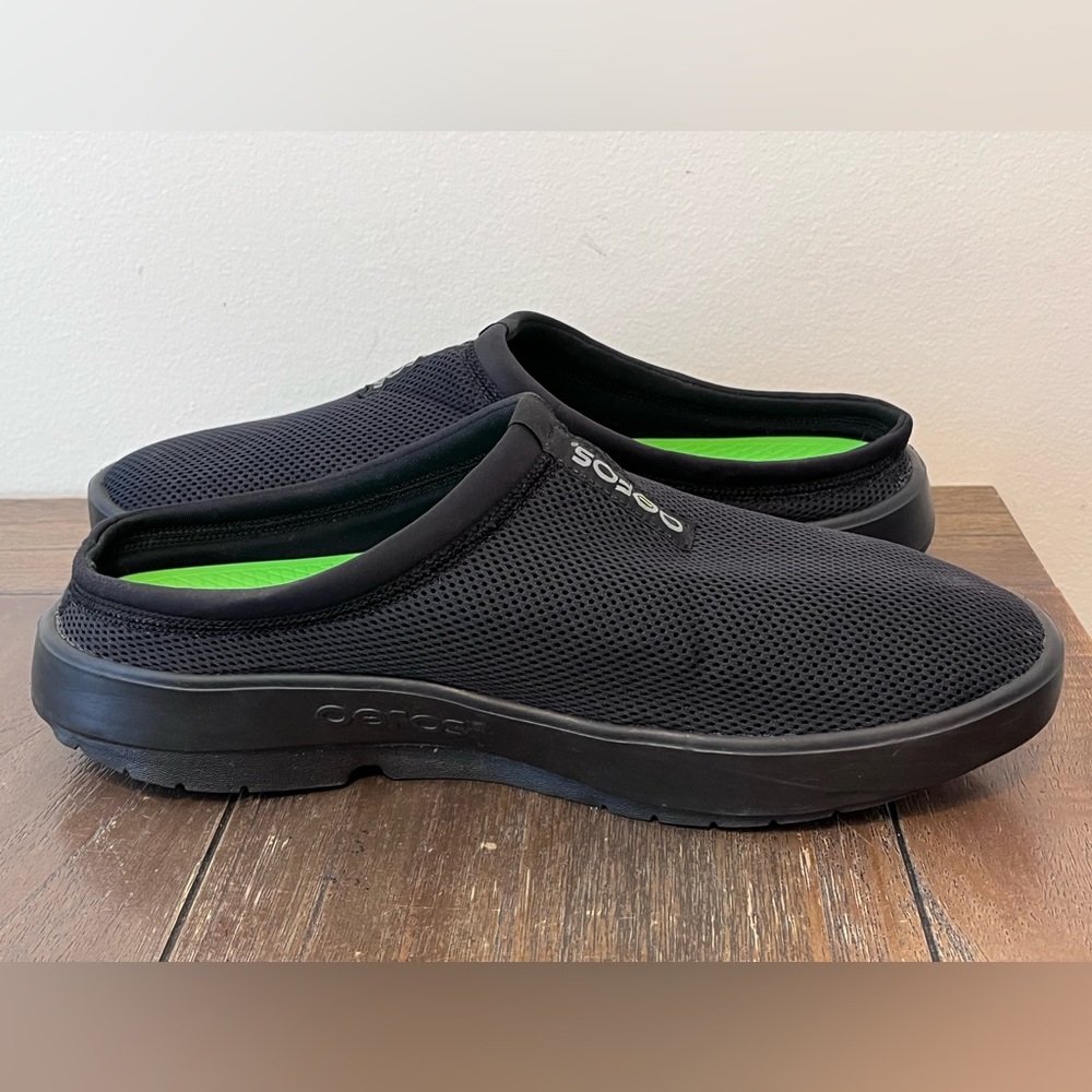 OOFOS Black Slip-On Loafers - Picture 5 of 10